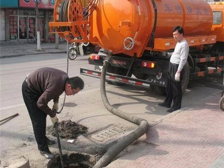 佛子山镇清掏化粪池，健康生活从这里开始